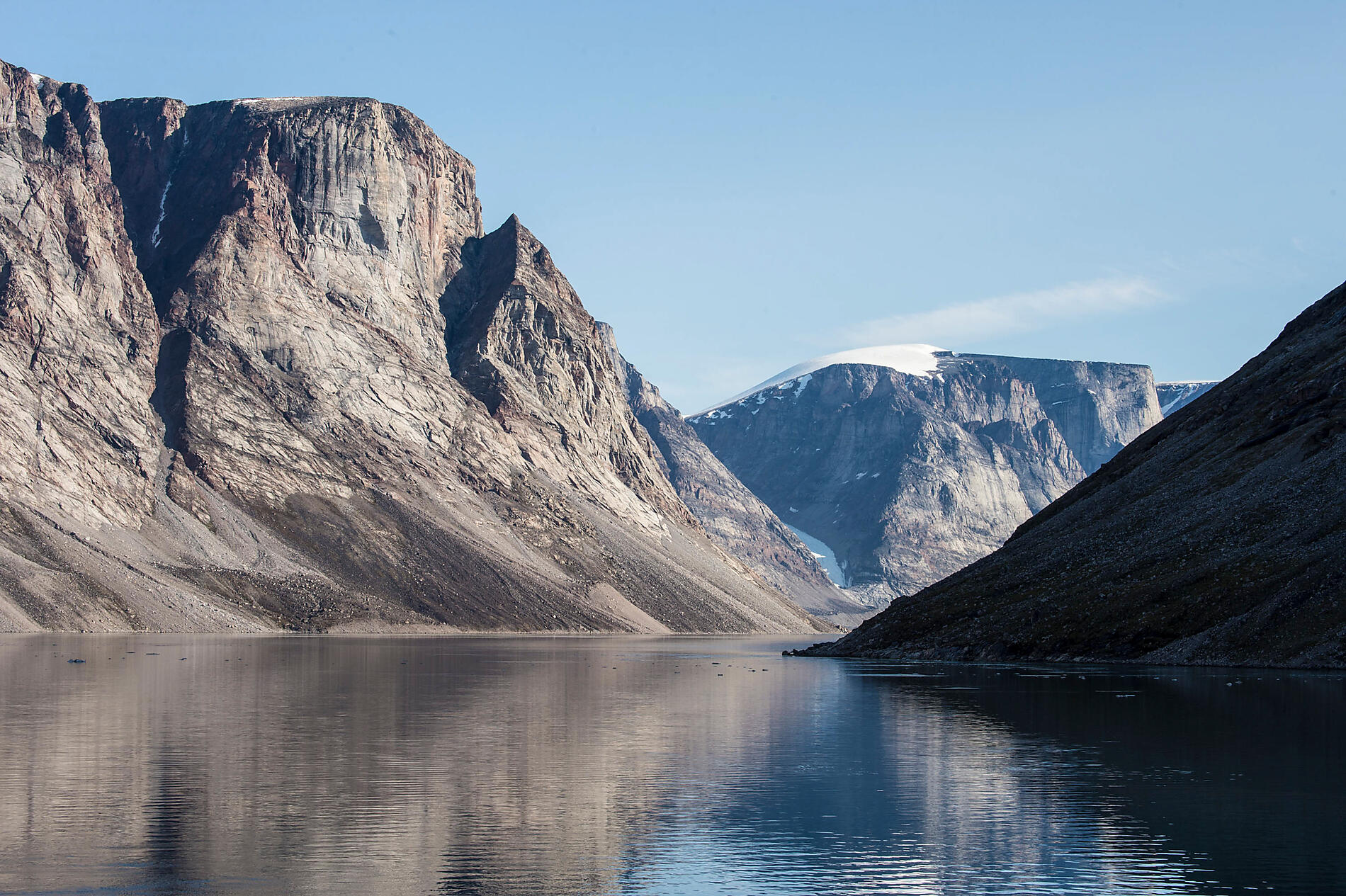 040_B100817_Icy-Arm-Fjord©StudioPONANT-O.Blaud.jpg