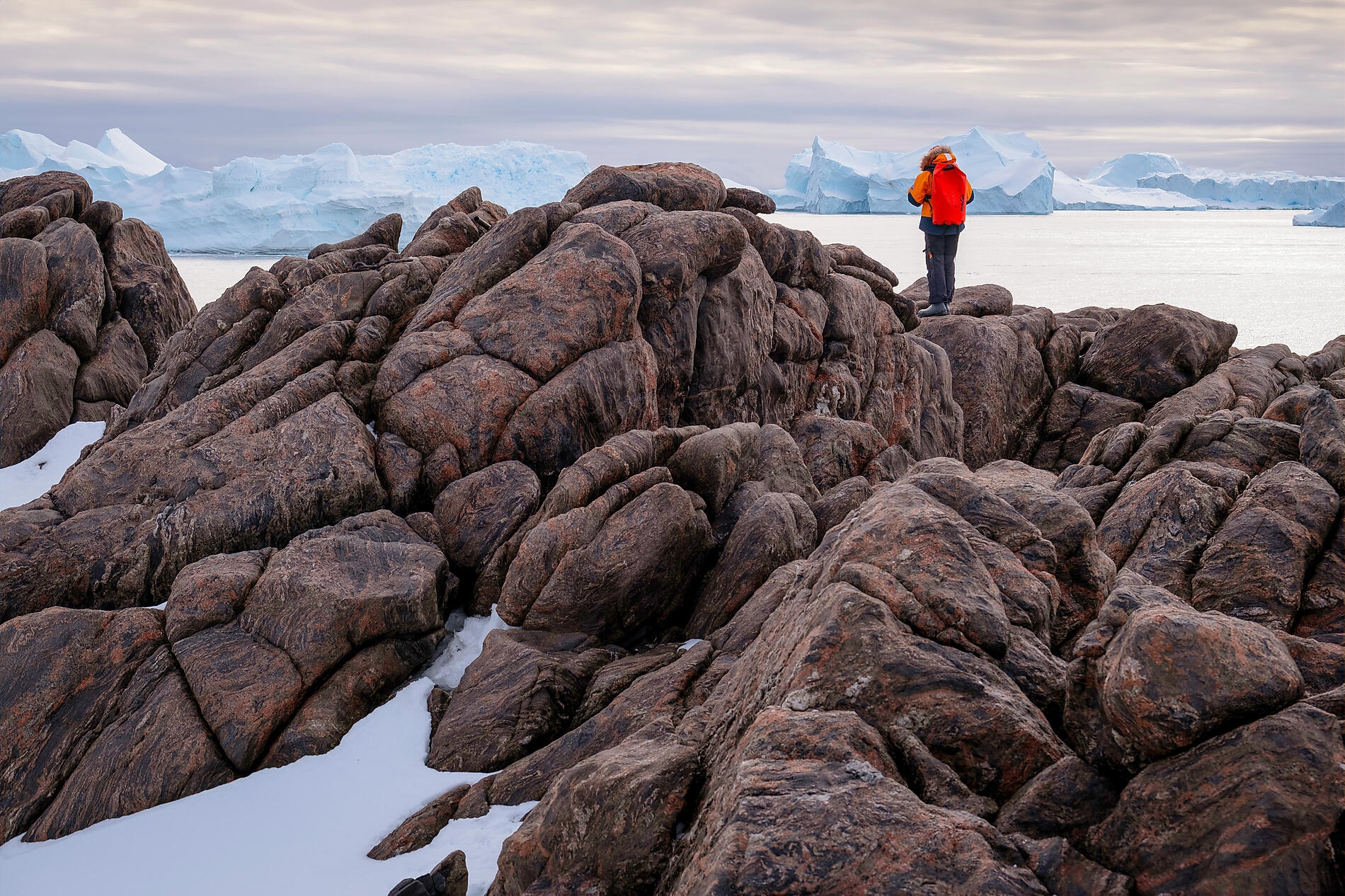 24 RM_00105_CC140223_Rocher_du_Debarquement_Antarctica_©PONANT-Photo-Ambassador-Ian Dawson.JPEG