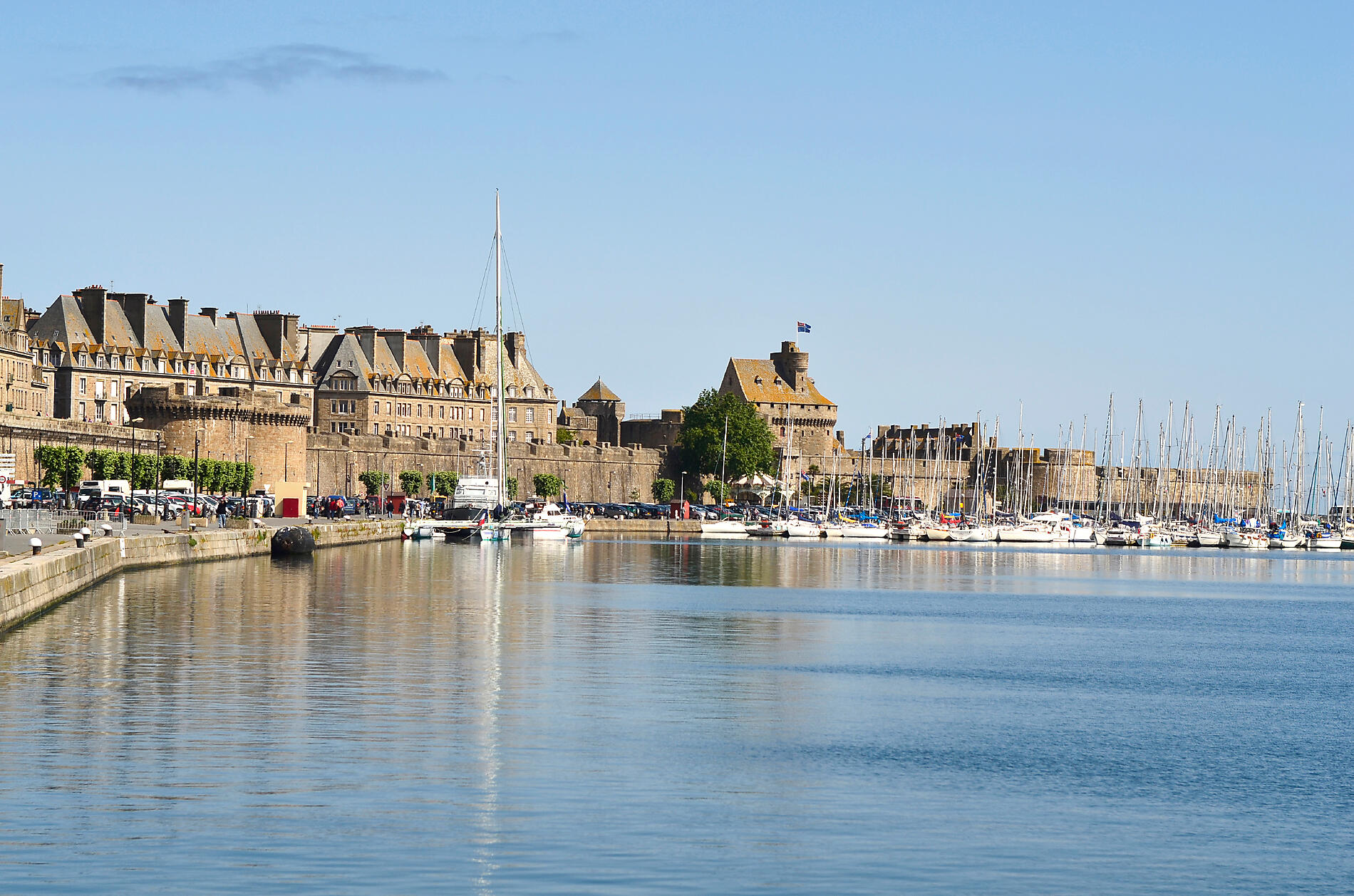 iStock_000017274638_Large.JPEG