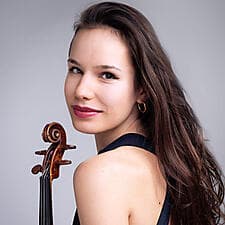 Raphaëlle Moreau null