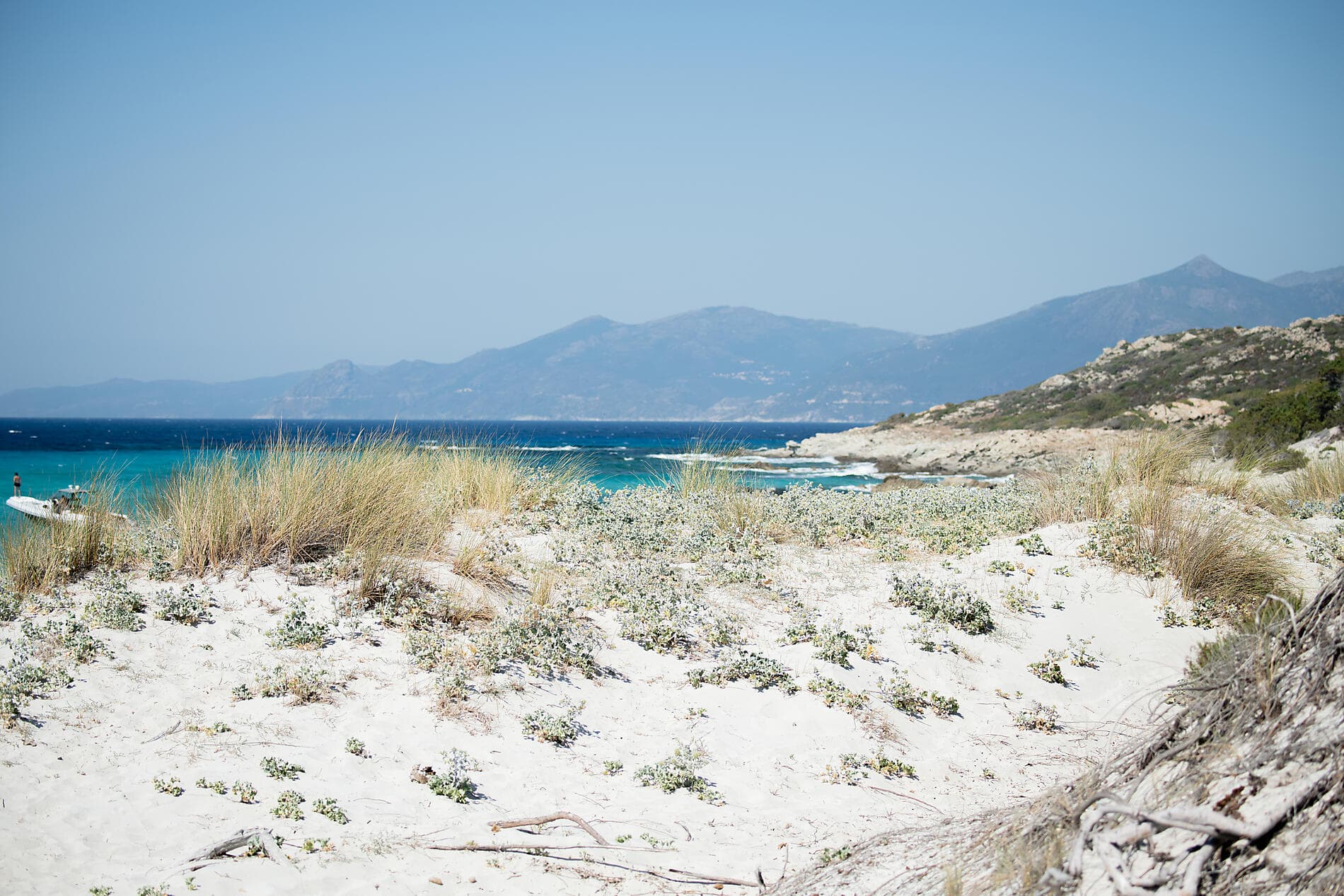Rivages corses sous les voiles du Ponant ©StudioPONANT_Laura Gelfged