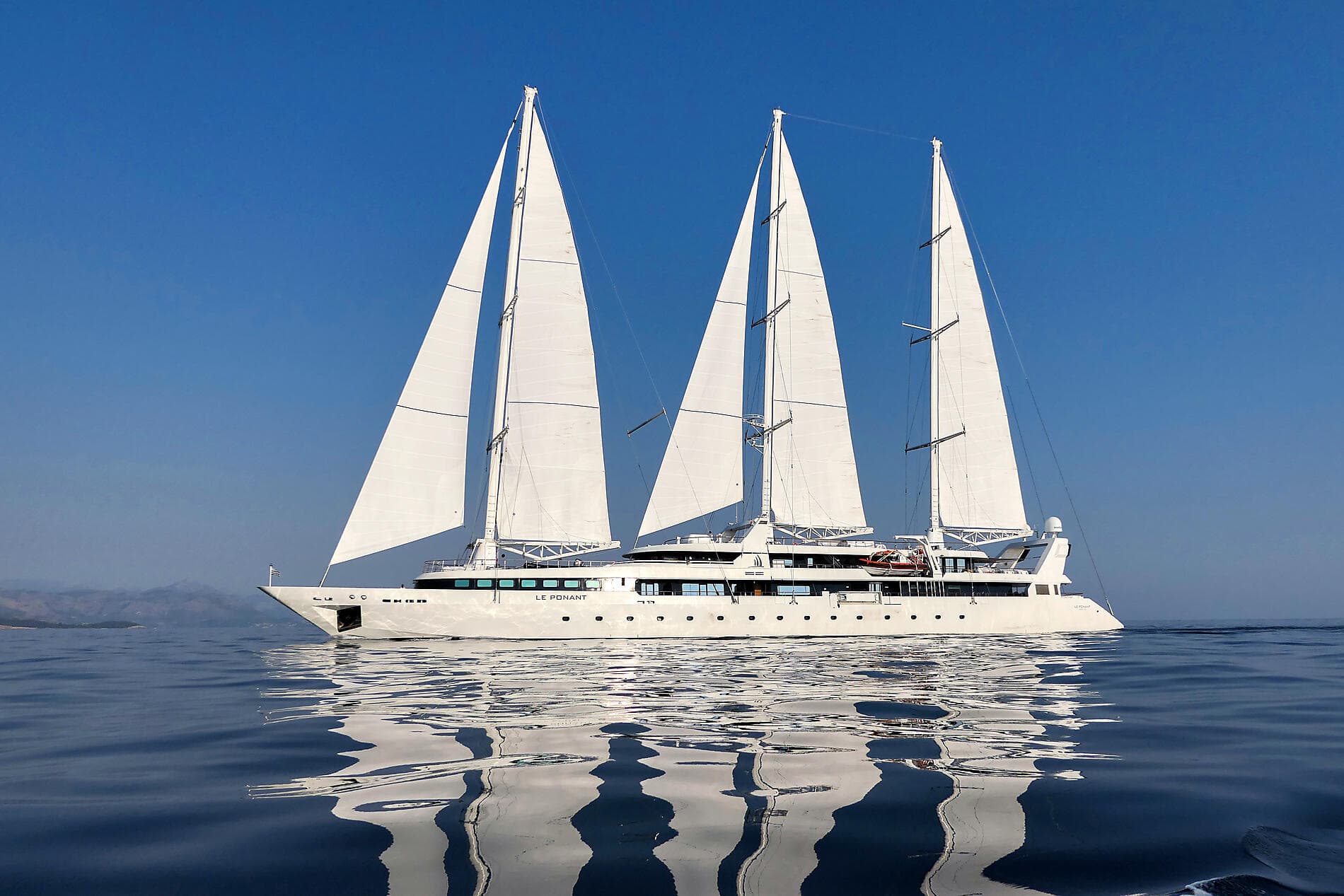 Les Cyclades, dans le sillage du Ponant 