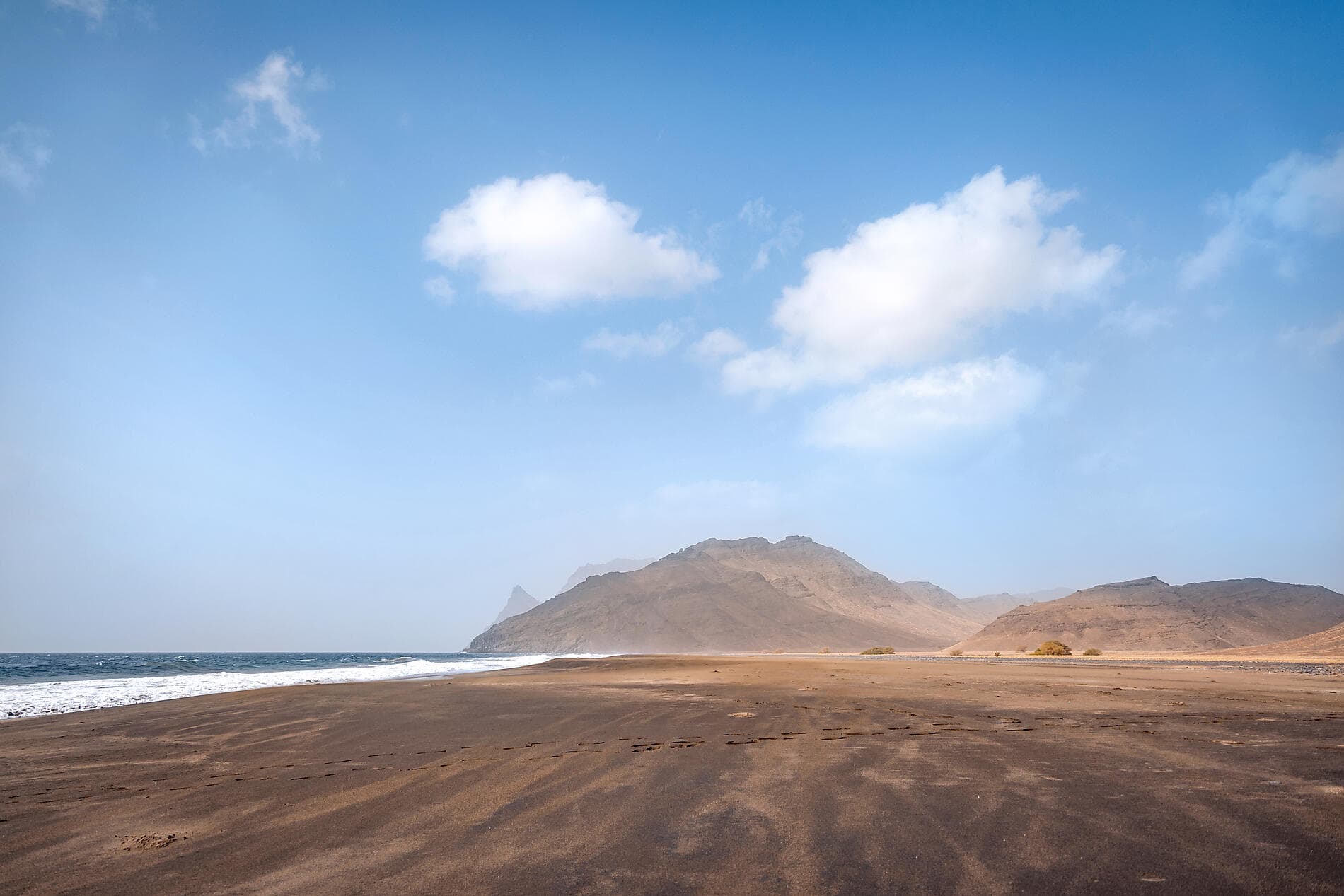 Entre volcans et océan, du Cap-Vert aux Canaries 