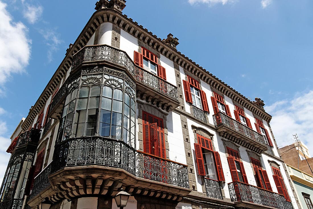 DÉCOUVERTE DE LAS PALMAS À PIED  ET DÉGUSTATION DE VIN (1 NUIT)