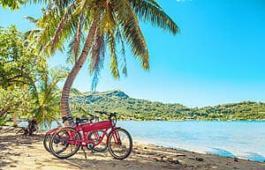 Huahine Iti à vélo électrique